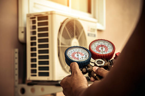 Professional Hvac technician working in Amity, MO